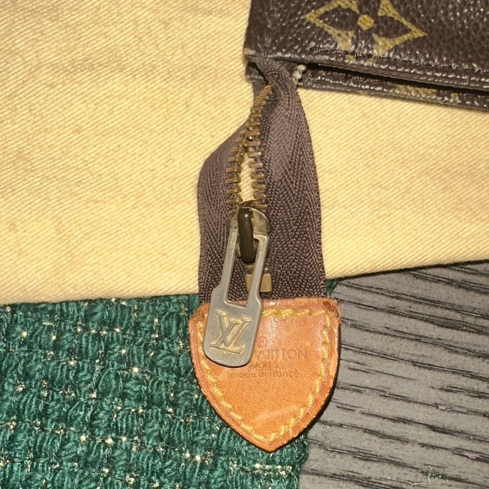 Louis Vuitton Monogram Toilette 26